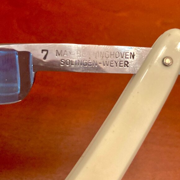 Antique Straight Razor (Germany) - Picture 6 of 8